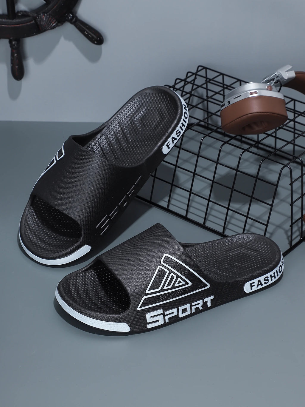 Men's Slippers, Durable for Outdoor Use, Summer Outdoor Wear, Indoor Home, Deodorant, Non-Slip, Bathroom Bathing, Thick-Soled Sandals for Men