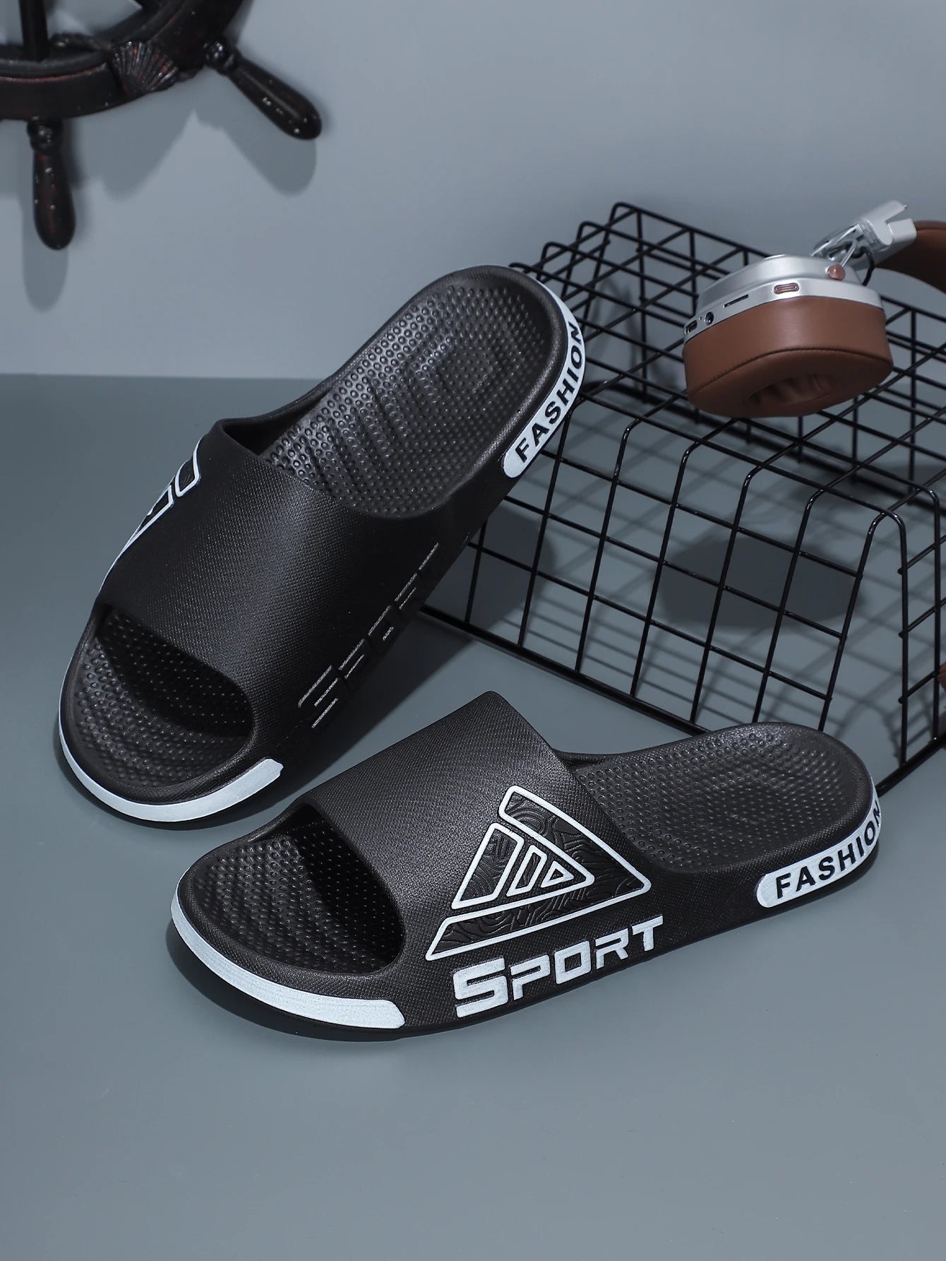 Men's Slippers, Durable for Outdoor Use, Summer Outdoor Wear, Indoor Home, Deodorant, Non-Slip, Bathroom Bathing, Thick-Soled Sandals for Men