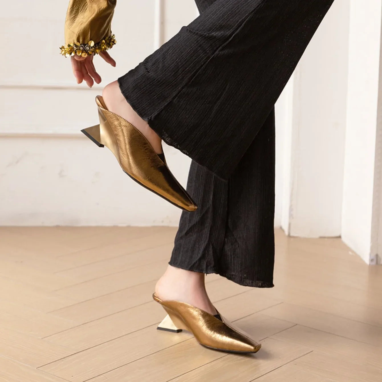 Women's Slippers 2025 New Summer Luxury Fashion Sandals Cover Toe Mid High Heels Rubber Sole Slippers Women's Shoes Sandals