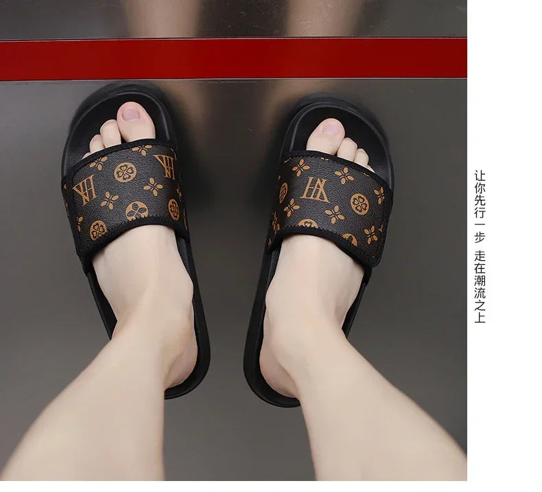 Slides Shoes for Men 2024 Slippers House Man Comfortable Men's Sandal Living Room Slippers Walk Around Home Flip Flop Slipper