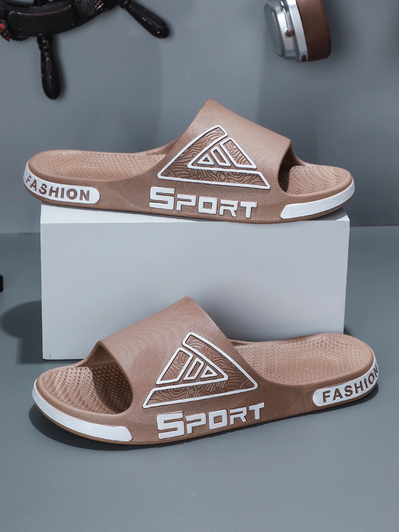 Men's Slippers, Durable for Outdoor Use, Summer Outdoor Wear, Indoor Home, Deodorant, Non-Slip, Bathroom Bathing, Thick-Soled Sandals for Men