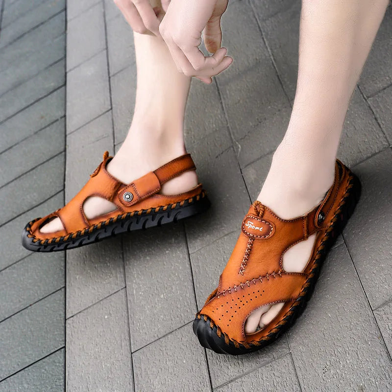 2023 Sandals Summer Men Leather  Classic Men Shoes Slippers Soft Sandals Men Roman Comfortable Outdoor Walking Footwear
