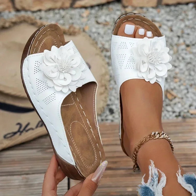 Women Slippers Elegant Low Platform Slippers Fashion Slides Sandals Women Casual Wedges Shoes Women Summer Soft Heels Sandals