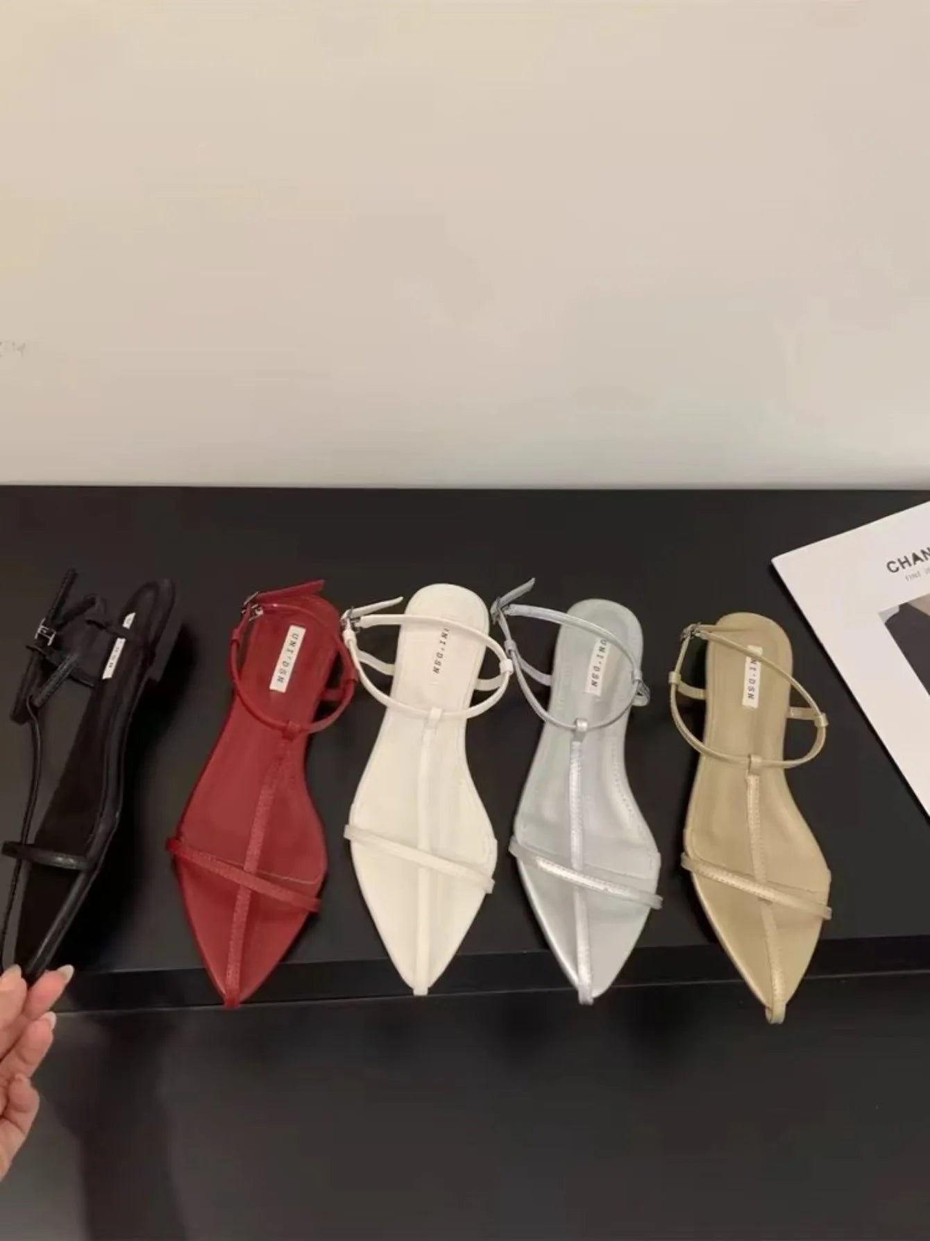 Women's Sandals 2025 Summer New Fashion Thong Sandals Sexy Fashion Design Comfortable Low Heel Sandals for Women Zapatos Mujer