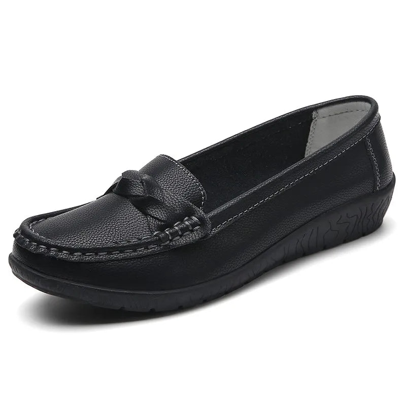 Fashion Leather Women Flats Round Toe Women Shoe Moccasins Shoes Woman Slip On Shoes Women Black Zapatos Mujer Plus Size