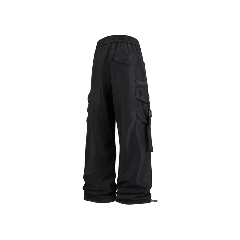 Men's sportswear pants are simple, versatile, retro and fashionable with large pleated pockets for outdoor work