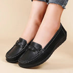 Fashion Leather Women Flats Round Toe Women Shoe Moccasins Shoes Woman Slip On Shoes Women Black Zapatos Mujer Plus Size