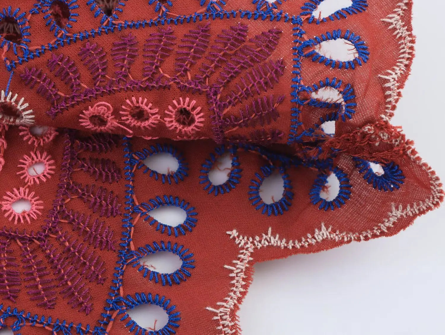 Women Embroidery Hollow Out Suit 2025 Summer Casual Chic O-Neck Fashion Sleeveless Top Long Skirt Fashion Suit