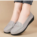 Fashion Leather Women Flats Round Toe Women Shoe Moccasins Shoes Woman Slip On Shoes Women Black Zapatos Mujer Plus Size