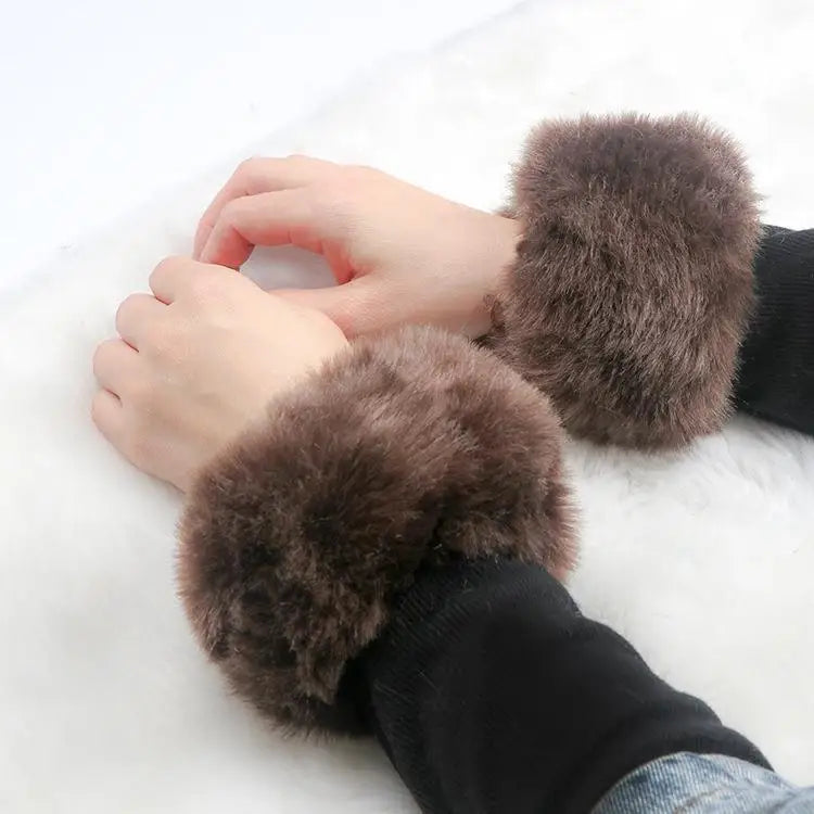 Women Winter Warm Faux Fur Cuff Arm Warmer Soft Elastic Wrist Slap On Cuffs Lady Bracelet Fur Wristband Gloves Sleeves Accessory