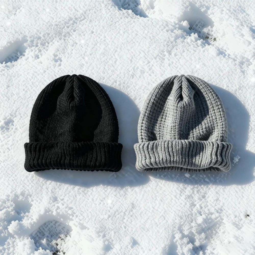2 solid color winter warm knitted hats, made of soft fabric, suitable for outdoor sports, cycling, hiking, camping, and more.