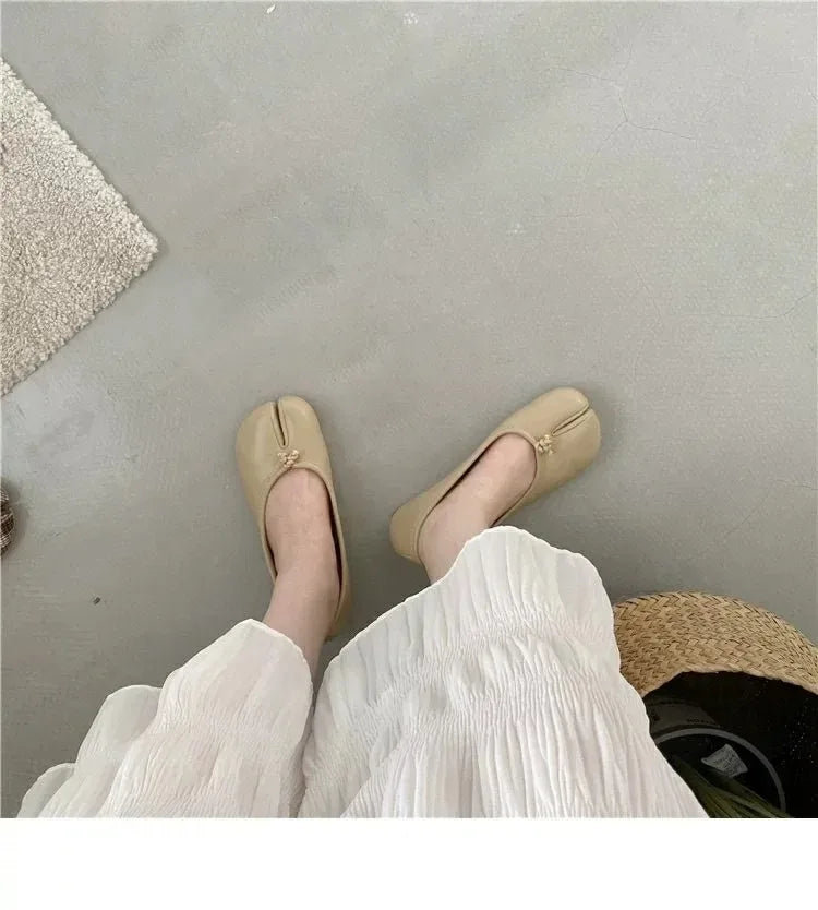 Flat Shoes Woman Microfiber Leather Comfy Flats Split Toe Slippers Soft Bottom Loafers Brief Ladies Trotter Moccasins 2025 ﻿
