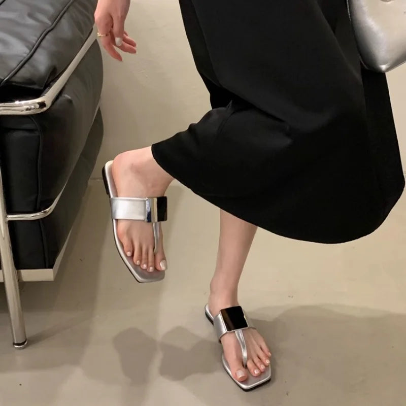 French Versatile Woman Shoe Summer New Round Toe Flat Shoes Fashion Anti Slip Women Flip Flops Simple Soft Soled Women's Sandals