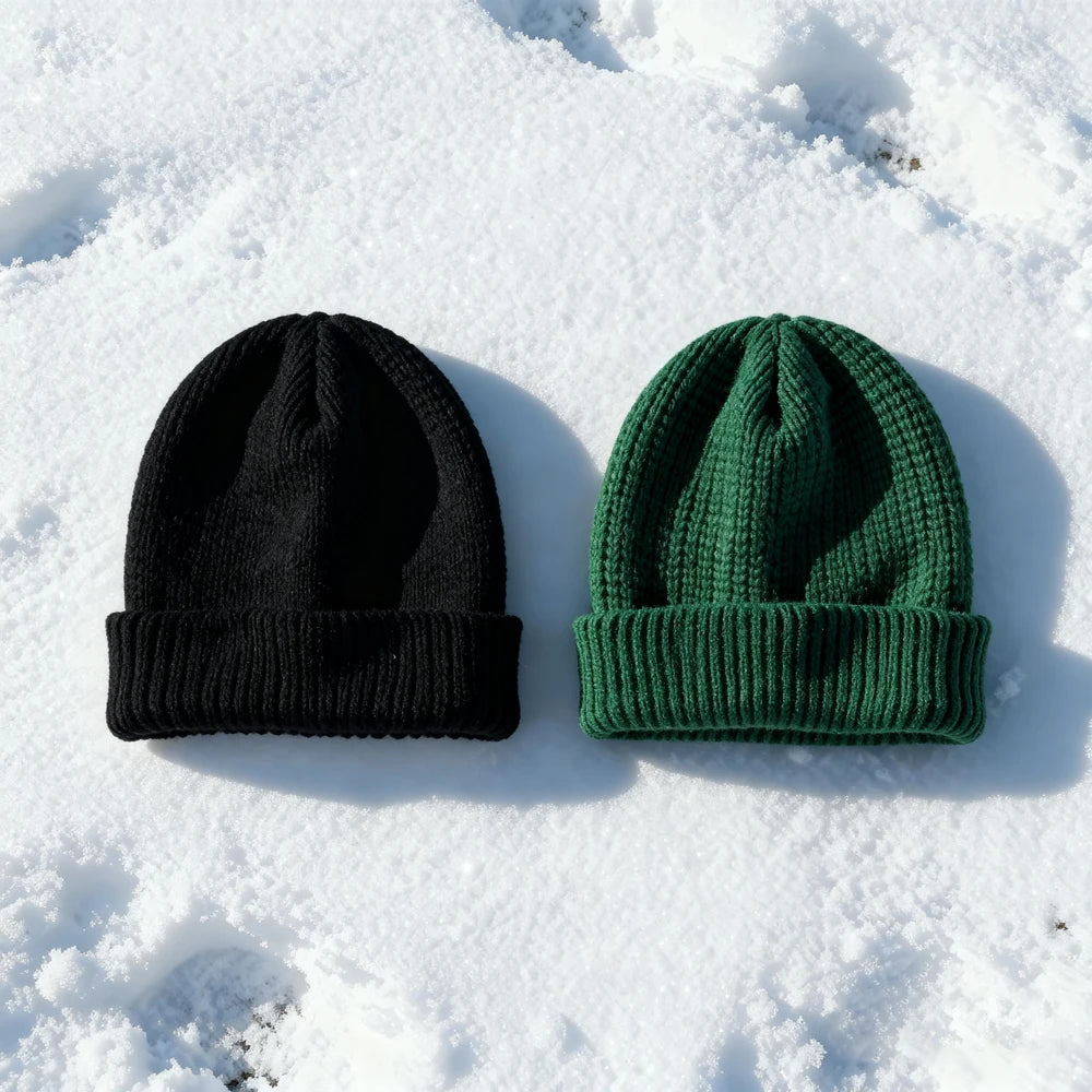 2 solid color winter warm knitted hats, made of soft fabric, suitable for outdoor sports, cycling, hiking, camping, and more.