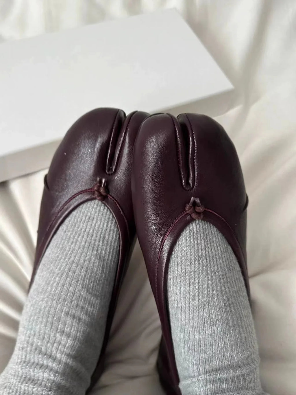 Women Flat Ballet Shoes Tabi Toe-shaped Single Flats Female Pig Hoof Leisure Shoes Soft Mocassins Femmes Casual Shoes Woman