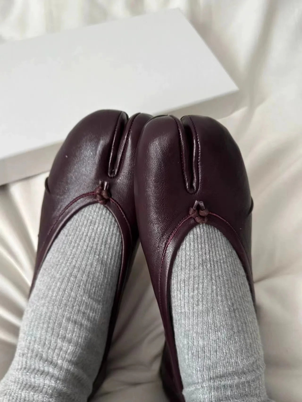 Women Flat Ballet Shoes Tabi Toe-shaped Single Flats Female Pig Hoof Leisure Shoes Soft Mocassins Femmes Casual Shoes Woman