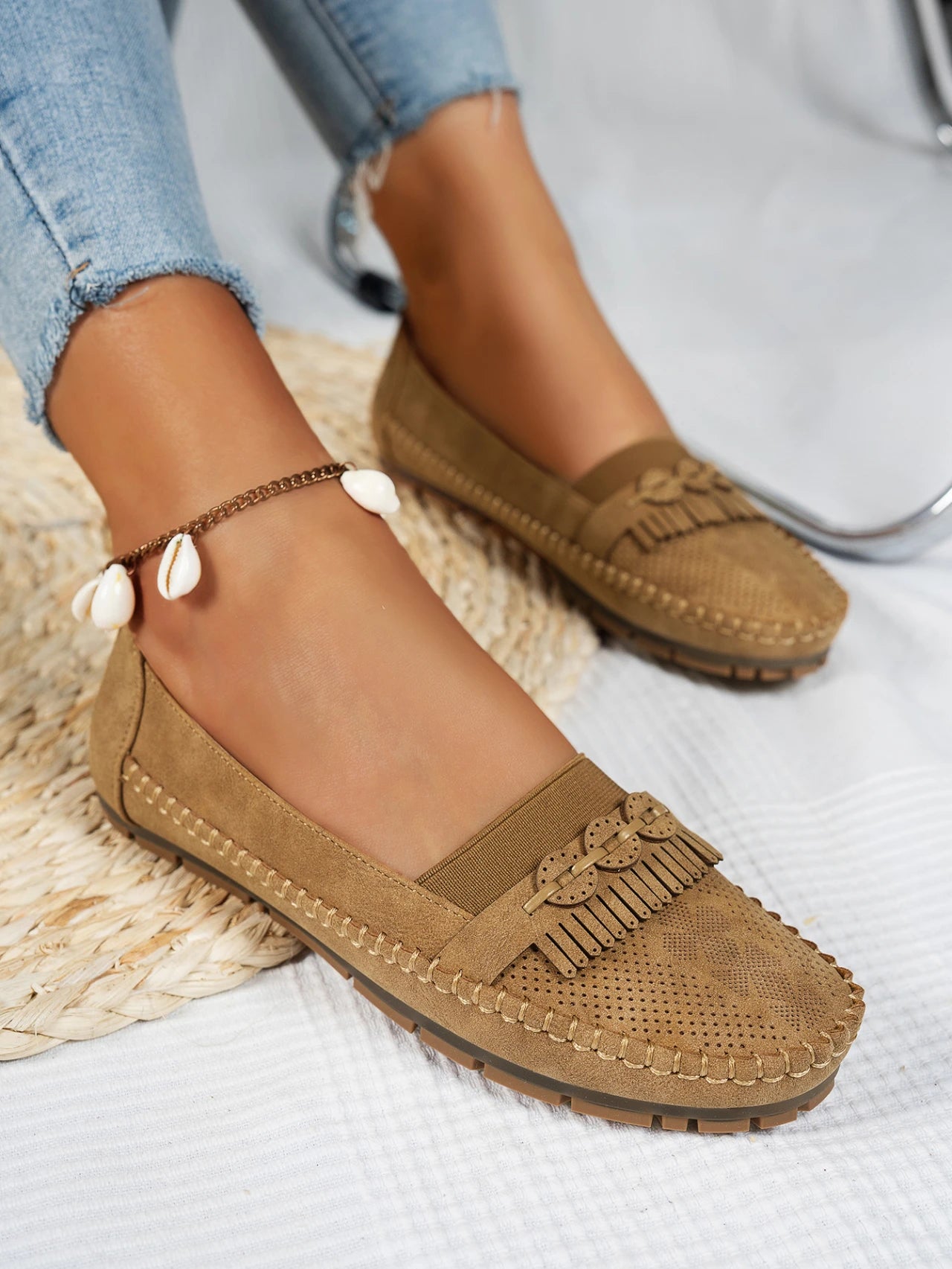 Women Flats Fashion Breathable Women Casual Shoes Slip On Flat Shoes Walking Sneakers Women Shoe Retro Shoes Female Plus Size