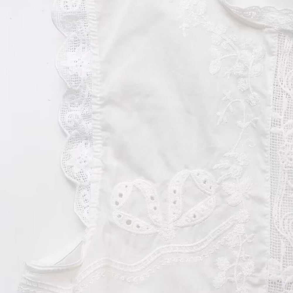 Women's Lace Embroidery Blouses, O Neck, Sleeveless, Front Tied, Female Shirts, Chic Tops, Fashion