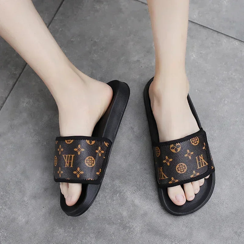 Slides Shoes for Men 2024 Slippers House Man Comfortable Men's Sandal Living Room Slippers Walk Around Home Flip Flop Slipper