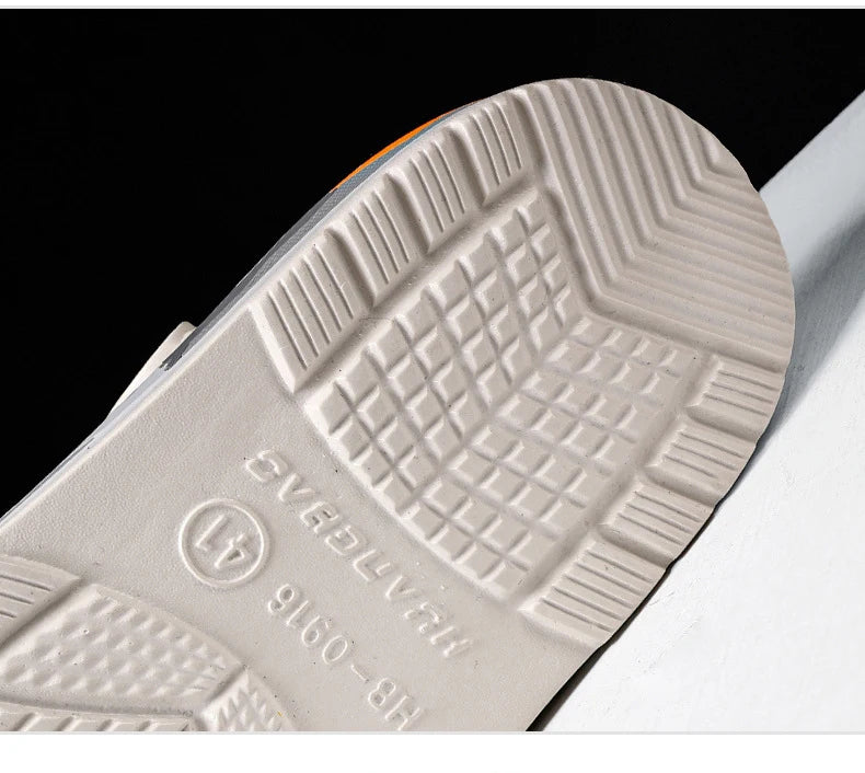 Slippers for men in summer, wearing breathable sandals outside the head, outdoor cooldown, anti slip beach, straight drag