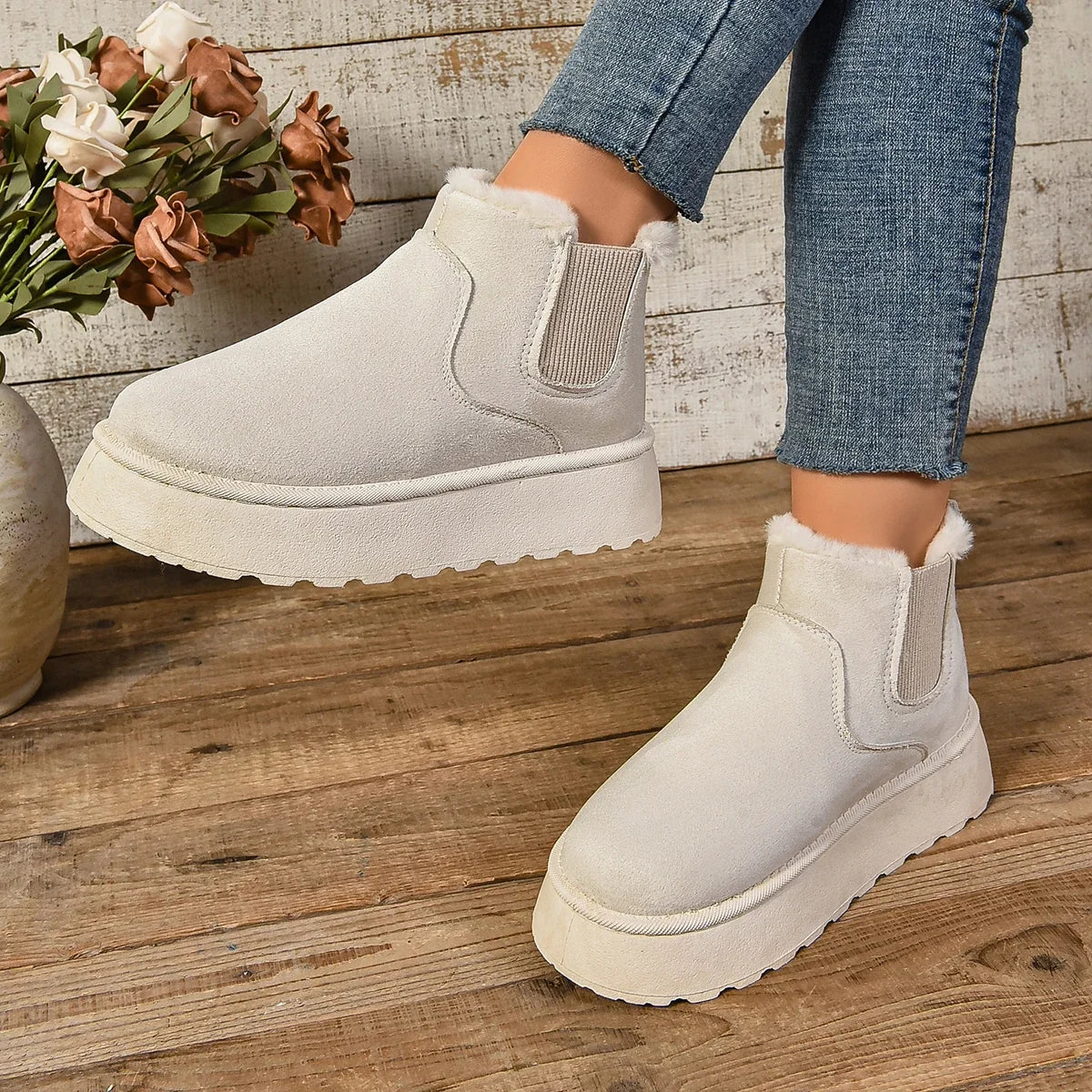 Winter Women Short Plush Warm Snow Boots Casual Shoes  New Suede Fur Chelsea Ankle Boots Flats Platform Ladies Shoes Botas