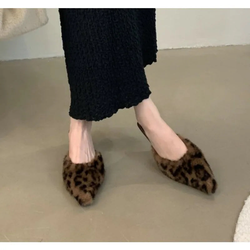 New Slippers Casual Shoes Woman Pink Slides Shallow Butterfly-Knot Med Cover Toe Fur Flip Flops Pantofle Luxury Plush Pumps