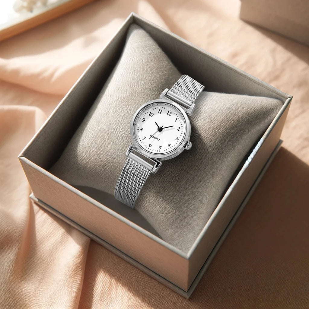 New Women's Watch Fashionable, Novel, Simple, Retro, High Grade, Elegant, Small and Versatile Women's Quartz Watch