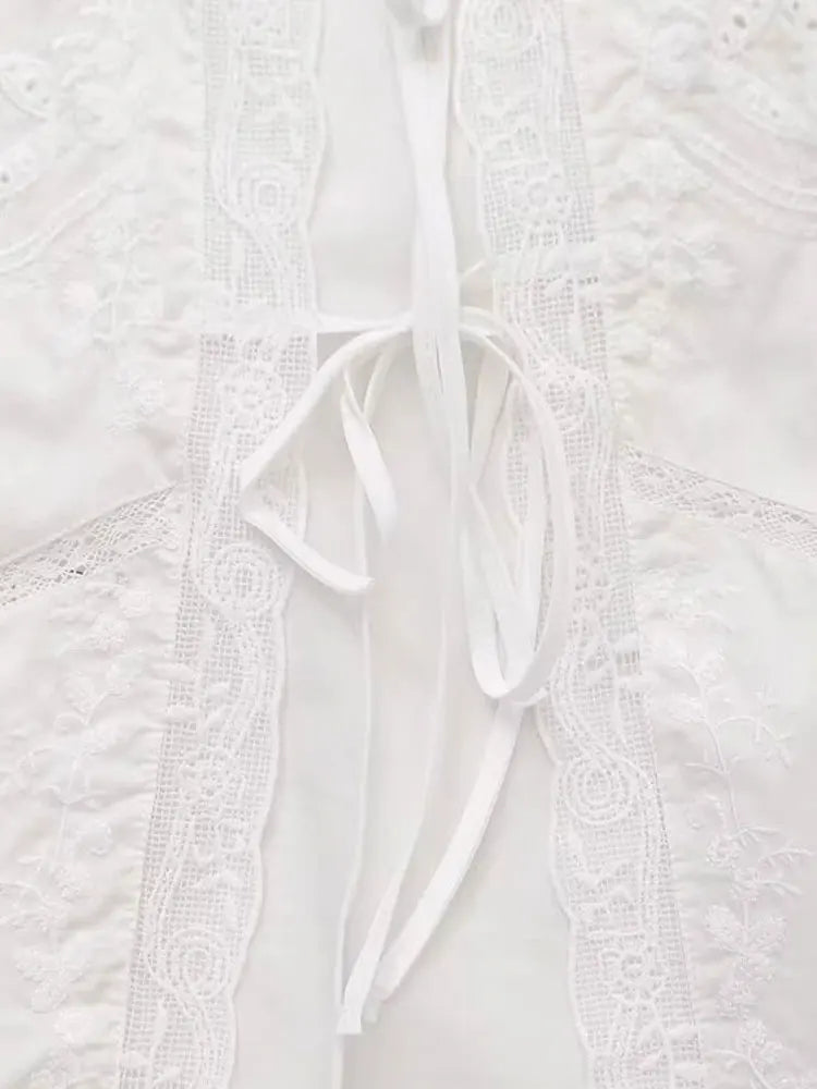 Women's Lace Embroidery Blouses, O Neck, Sleeveless, Front Tied, Female Shirts, Chic Tops, Fashion