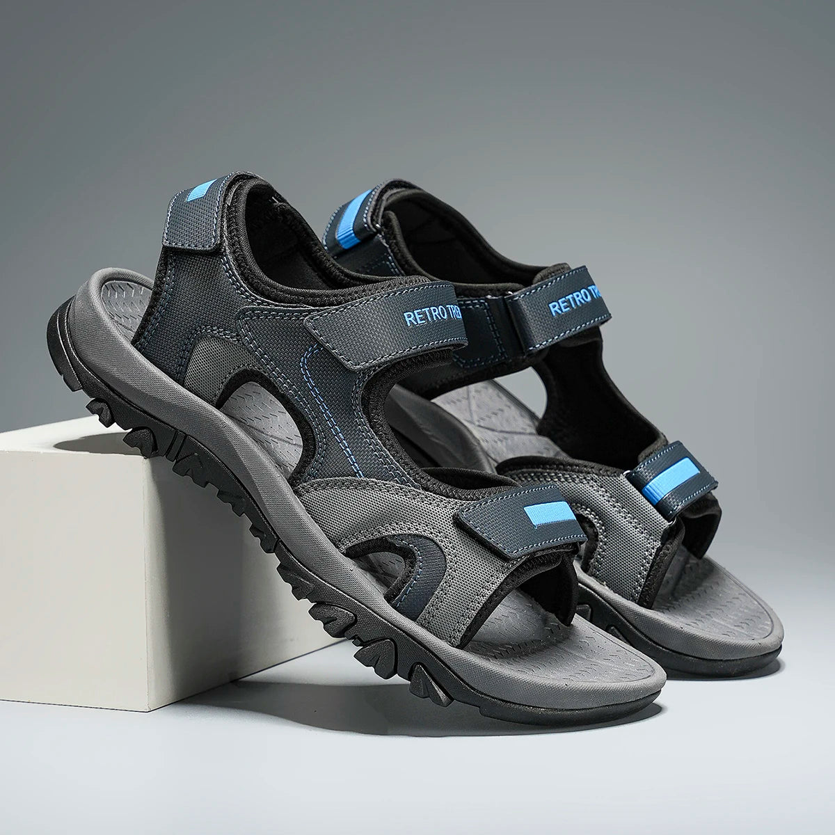 Summer New Sandals Men's Water Beach Breathable Quick Drying Shoes Comfortable Flat Bottom Non slip Sandals Driving Shoes