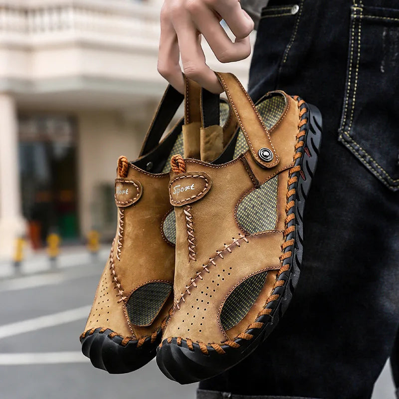 2023 Sandals Summer Men Leather  Classic Men Shoes Slippers Soft Sandals Men Roman Comfortable Outdoor Walking Footwear