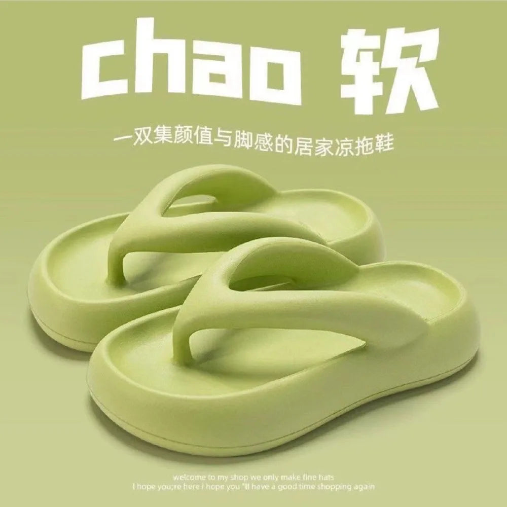 Flip flops for women, with a sense of stepping on poop. Wear non slip sandals and simple ins trendy beach shoes