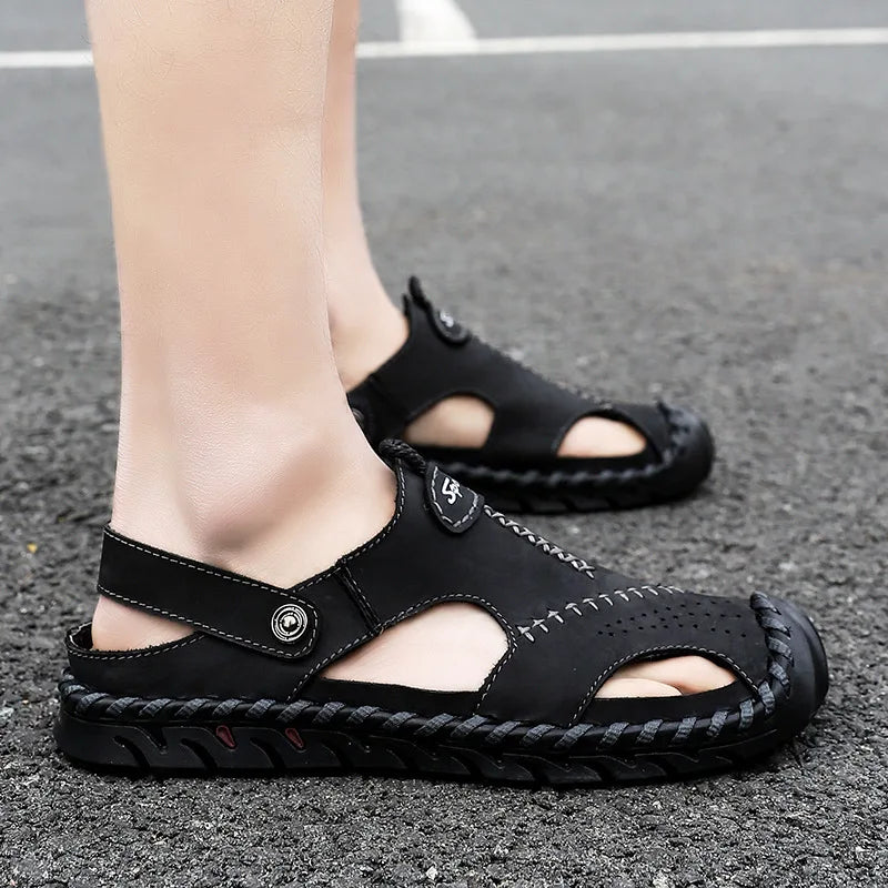 2023 Sandals Summer Men Leather  Classic Men Shoes Slippers Soft Sandals Men Roman Comfortable Outdoor Walking Footwear