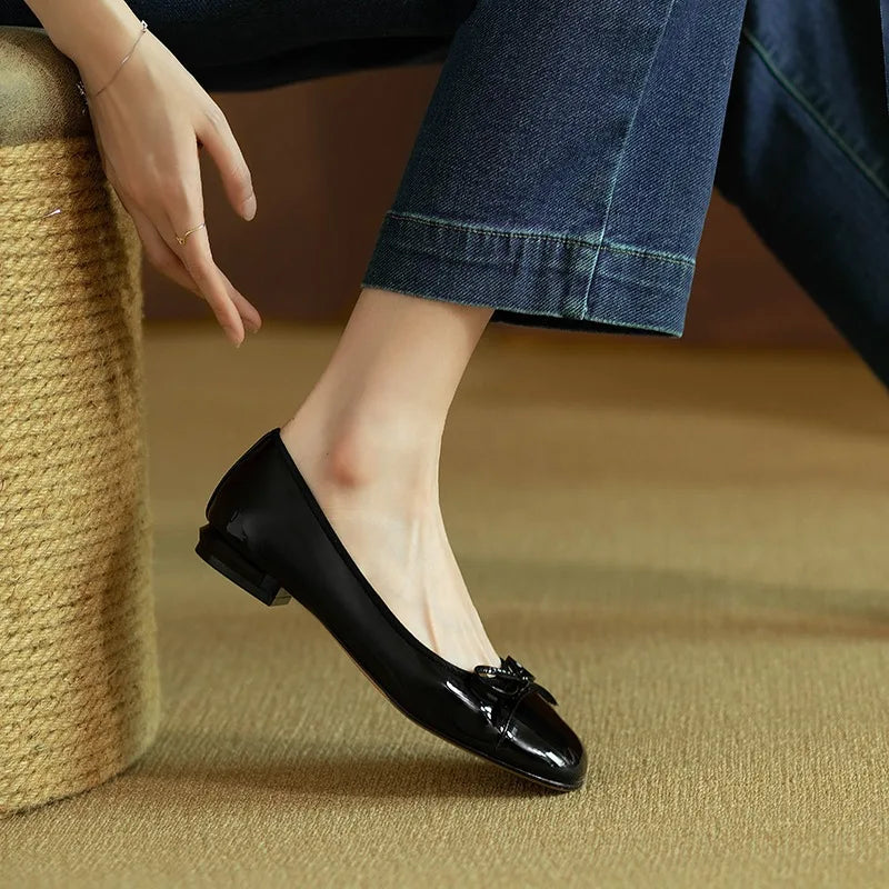 new Spring Autumn fashion Woman's Flats Patent Leather Ballet Flats Bowtie Boat Shoes Low Heels Slip on Flat Woman Black Loafers