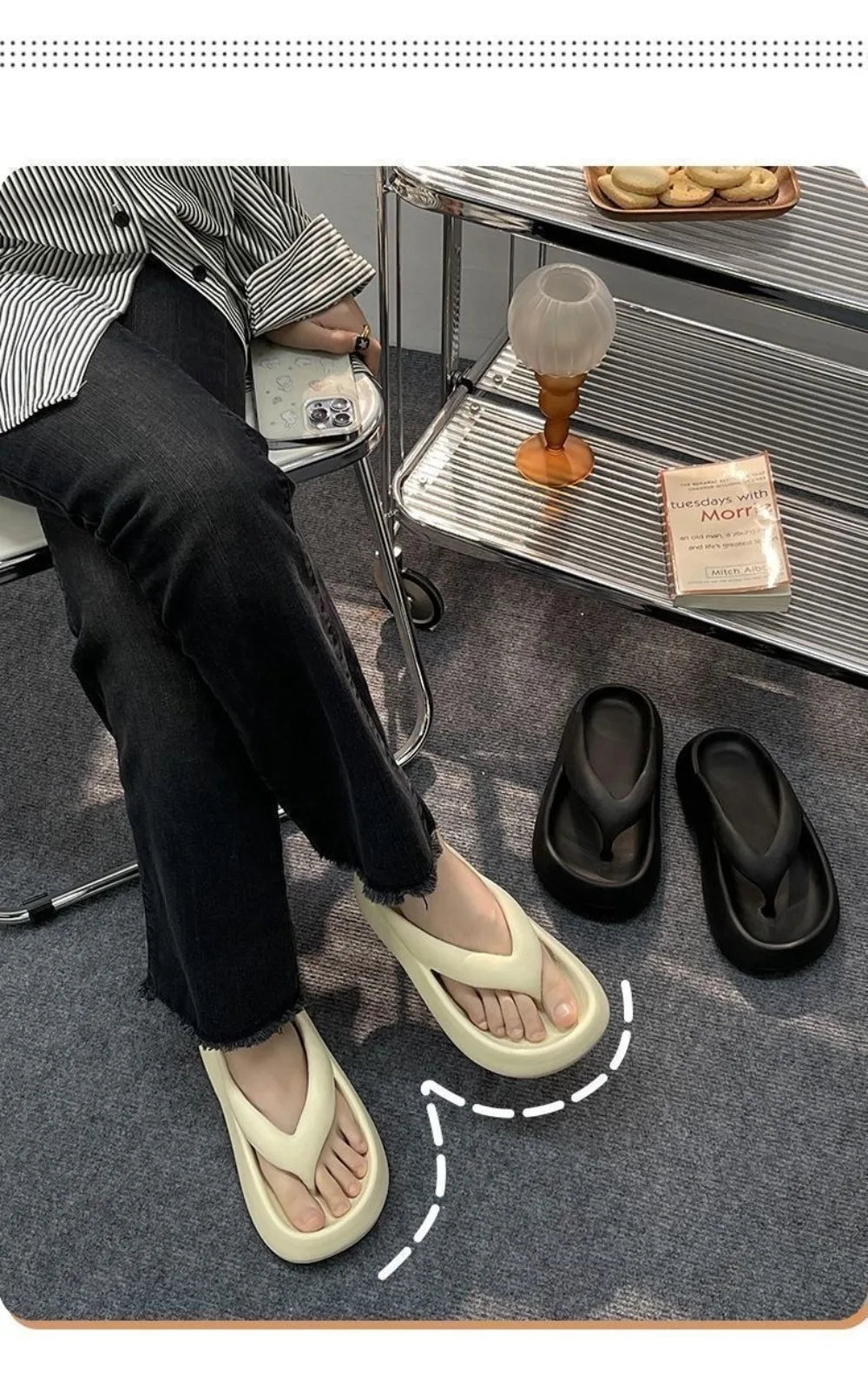 Flip flops for women, with a sense of stepping on poop. Wear non slip sandals and simple ins trendy beach shoes