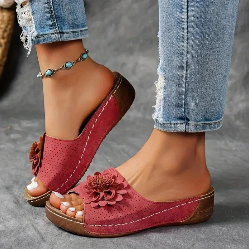 Women Slippers Elegant Low Platform Slippers Fashion Slides Sandals Women Casual Wedges Shoes Women Summer Soft Heels Sandals