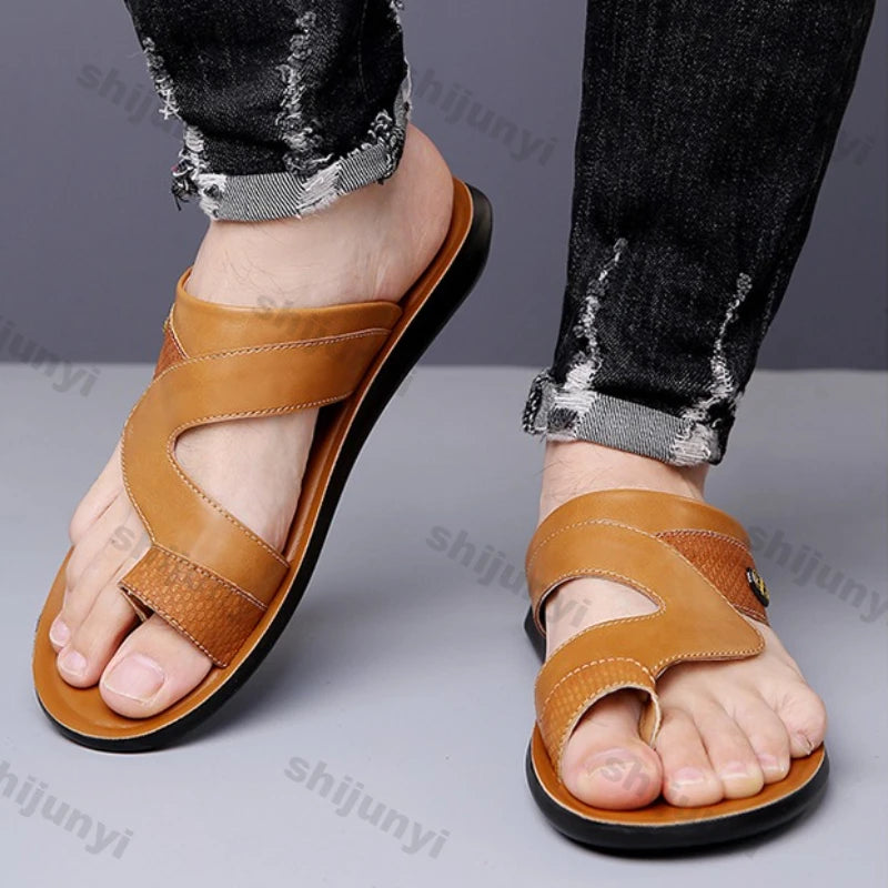 Men Sandals 2025 Summer New Non Slip Breathable Lightweight Soft Sole Beach Shoes Comfortable Fashion Clip Toe Slip on Slippers