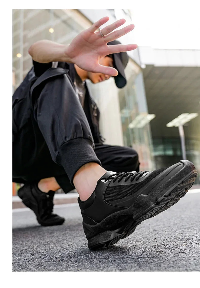 Men's Casual Sports Shoes Are Mainly Designed By The Brand, Featuring Original Anti-slip Flat Heels and Breathable Mesh Shoes