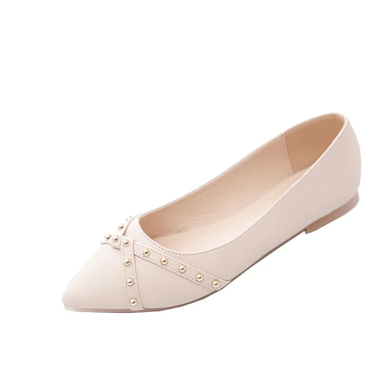 Woman Flats Shoes Rivet Spring Summer New Female Metal Pointed Toe Casaul Shoes Comfortable Flats Loafers Shoes