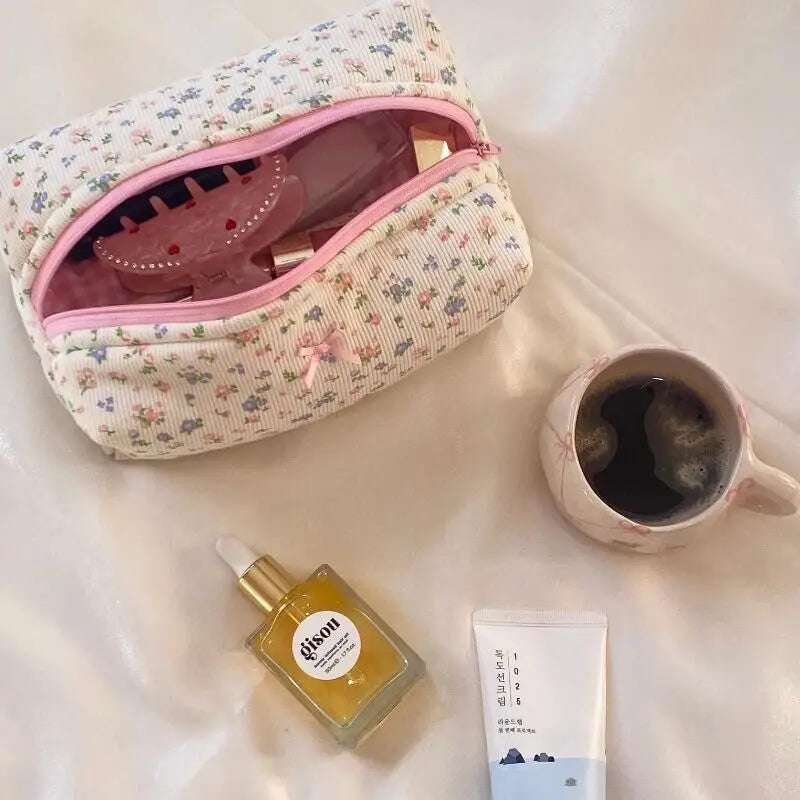 Fashion Makeup Case Elegant Sweet Floral Cosmetic Lipstick Bag Portable Large Capacity Travel Organizer Cosmetic Toiletry Pouch