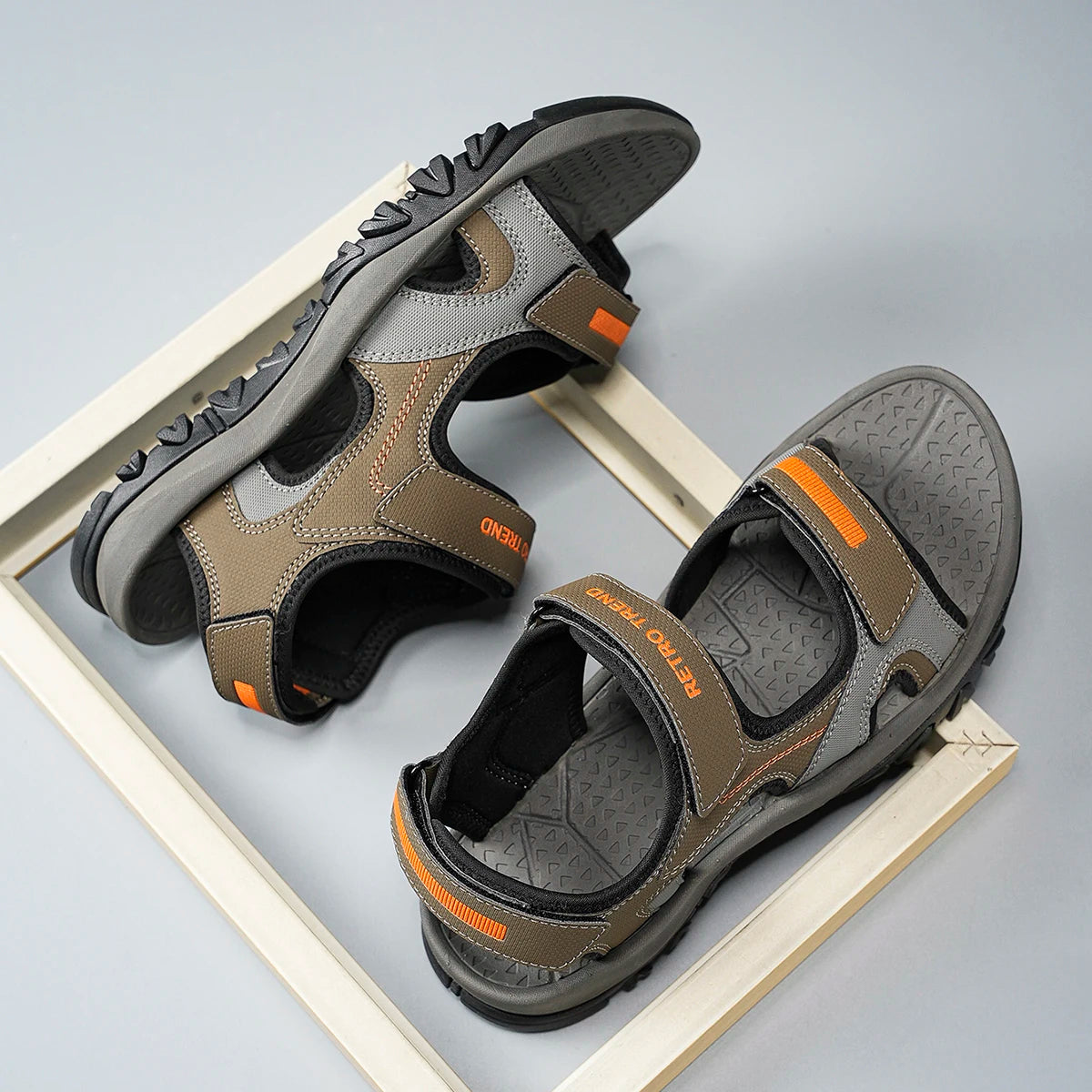 Summer New Sandals Men's Water Beach Breathable Quick Drying Shoes Comfortable Flat Bottom Non slip Sandals Driving Shoes