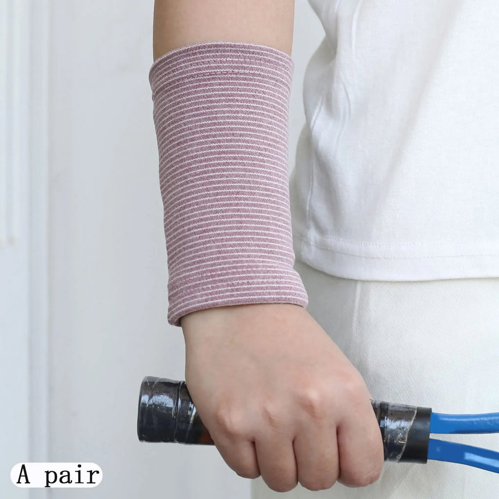 Men's and Women's Arm Warming Covers - Keep Your Hands Warm and Protected for Driving, Cycling, Playing Sports, Running