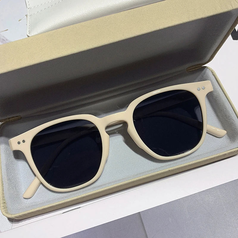 New Vintage Square Sunglasses Women Men Luxury Brand Small Round Sun Glasses Female Small Eyewear Oculos De Sol for Male Female