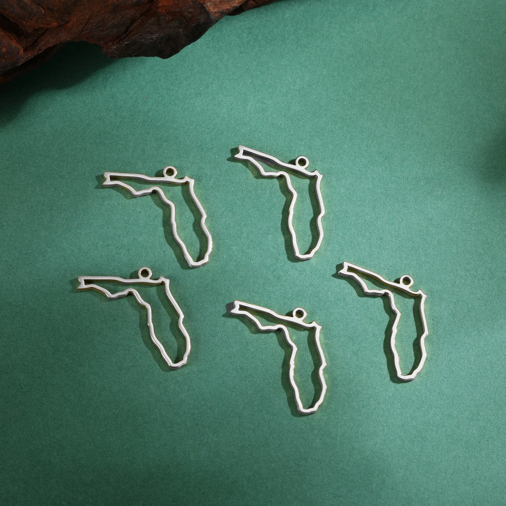 EUEAVAN 10pcs United States New York Washington State Map Pendant for Necklace Stainless Steel Charm DIY Jewelry Making Supplies