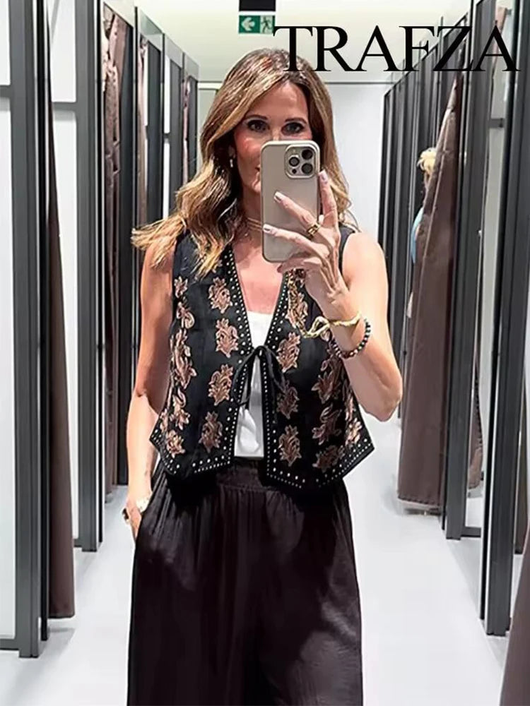 Women Fashion Embroidery Vest Suede Texture V-neck Waistcoat Sleeveless High Street 2025 New Vests Coat Female Tank Top