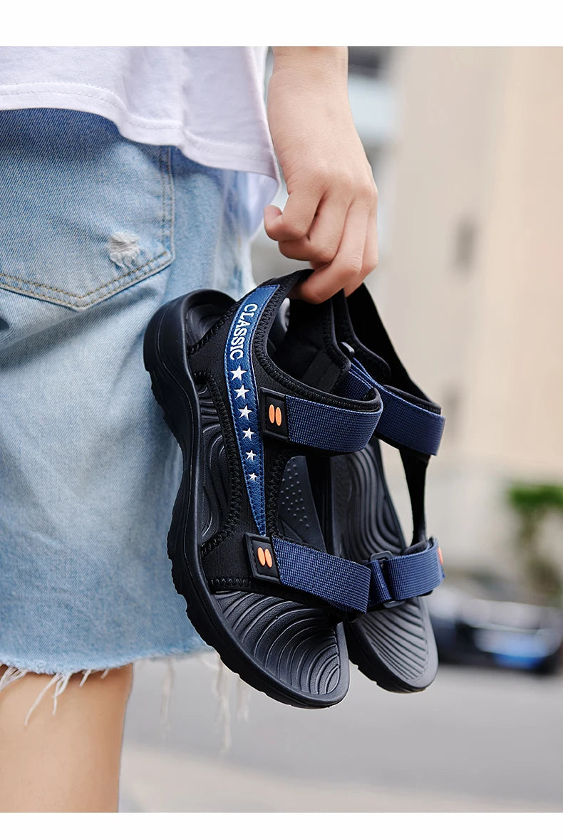 Classic summer sandals for men and women, lightweight and breathable, with Velcro trendy sandals, open-toe sandals