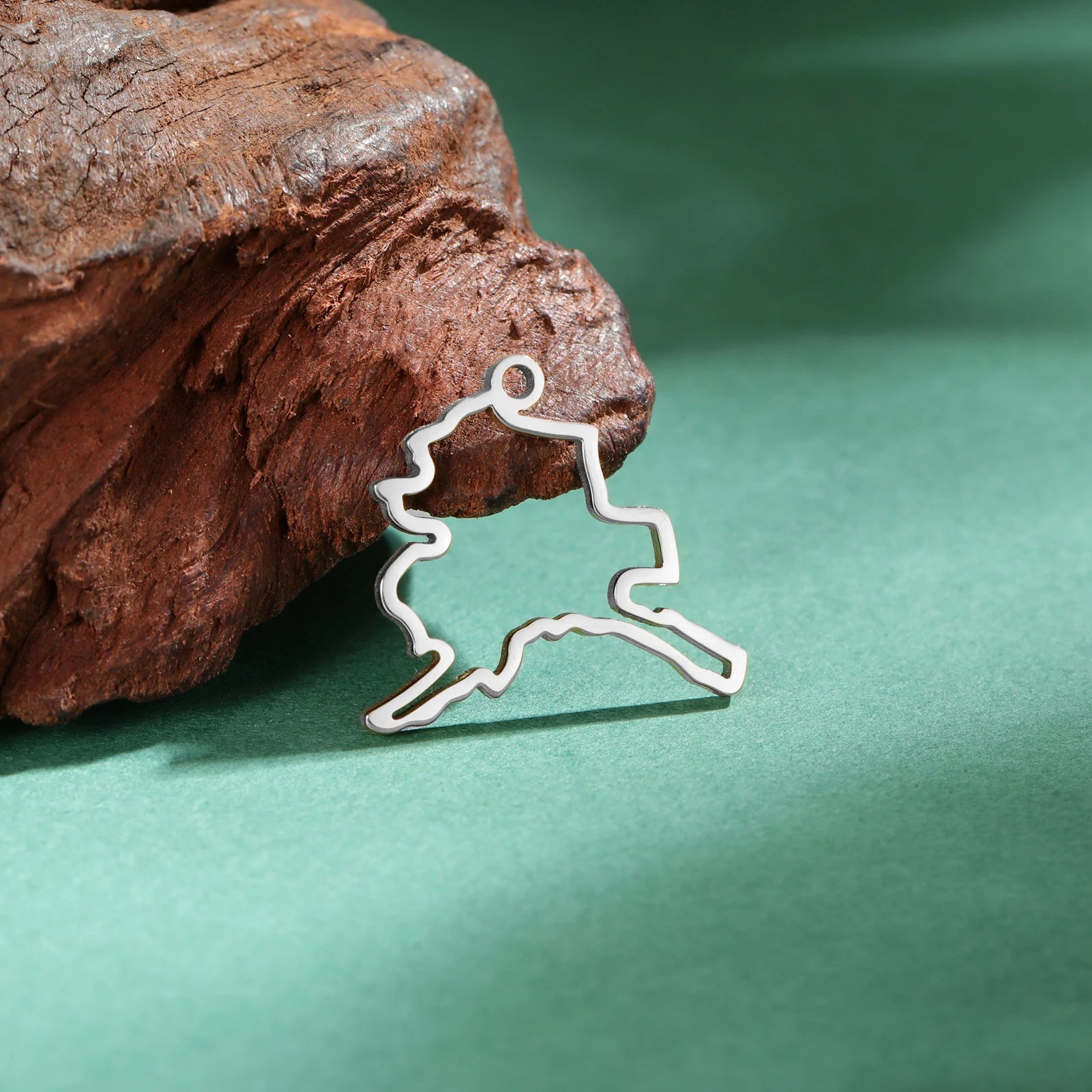 EUEAVAN 10pcs United States New York Washington State Map Pendant for Necklace Stainless Steel Charm DIY Jewelry Making Supplies