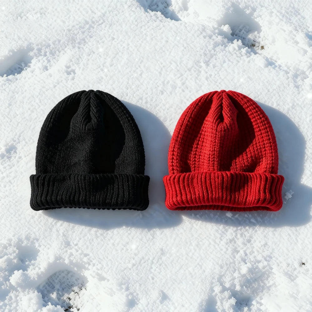 2 solid color winter warm knitted hats, made of soft fabric, suitable for outdoor sports, cycling, hiking, camping, and more.