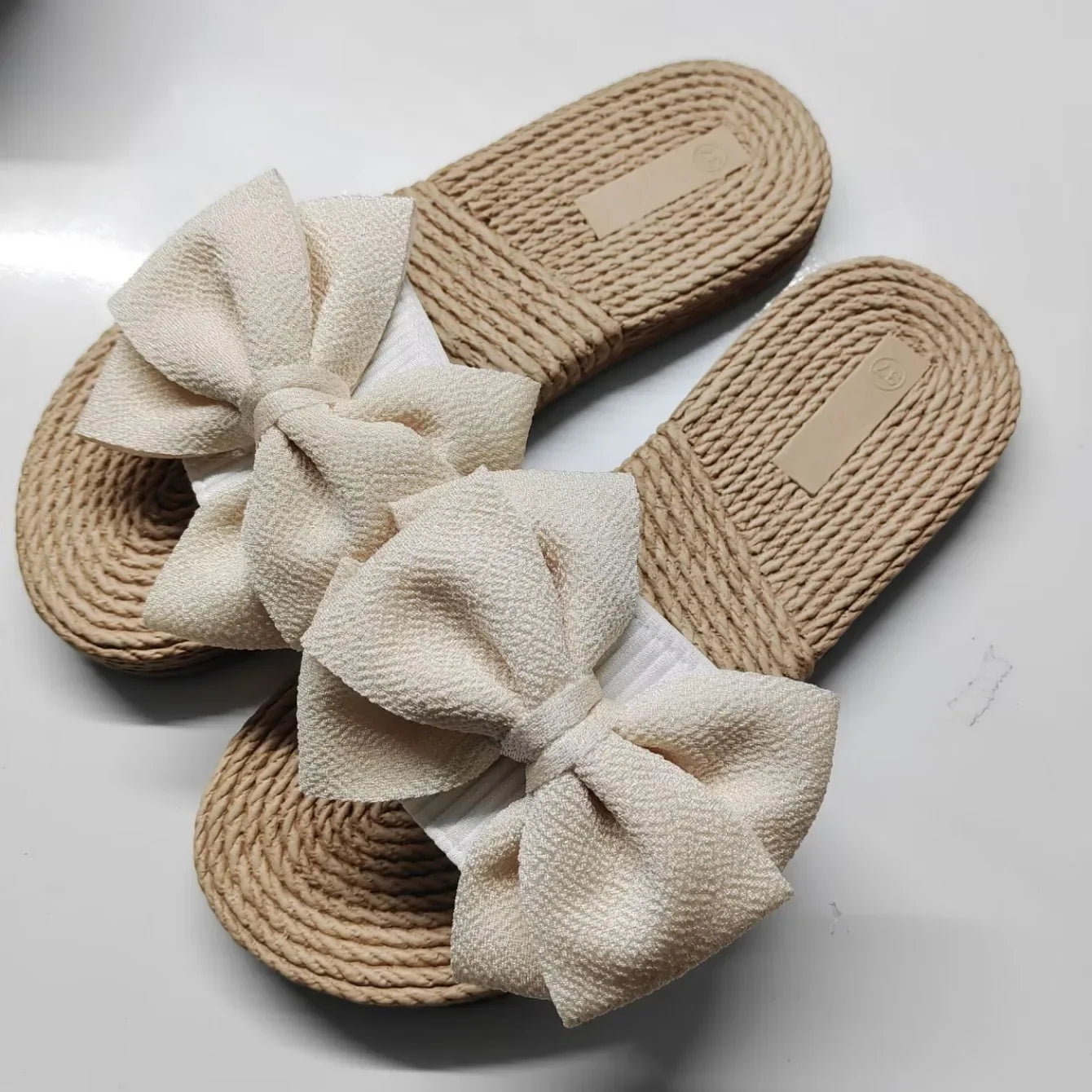 Women Slippers Fashion Trend Bow Anti Slip Sandals Wear-resistant Comfortable Soft Sole Flat Heel Slippers Home Slides Women