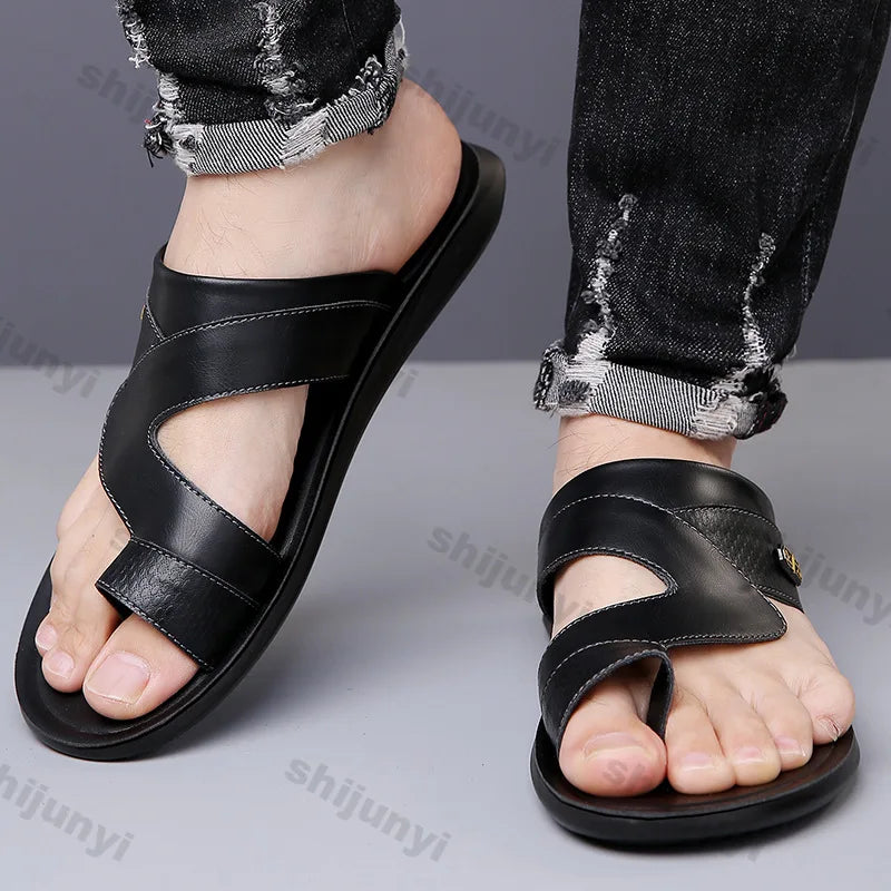 Men Sandals 2025 Summer New Non Slip Breathable Lightweight Soft Sole Beach Shoes Comfortable Fashion Clip Toe Slip on Slippers