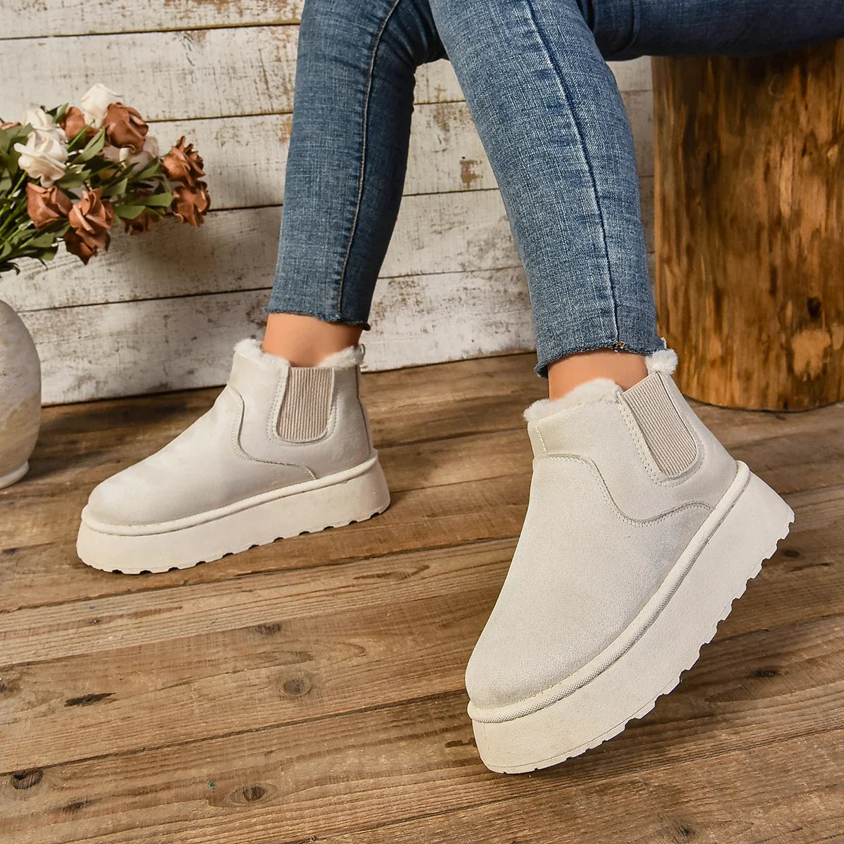 Winter Women Short Plush Warm Snow Boots Casual Shoes  New Suede Fur Chelsea Ankle Boots Flats Platform Ladies Shoes Botas